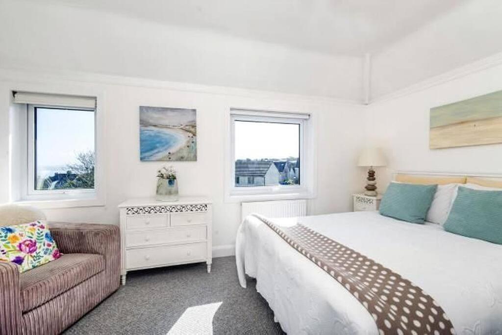 Sunrise! ~ 2 Bedrooms, Garden, Parking, Sea Views St Ives Kültér fotó