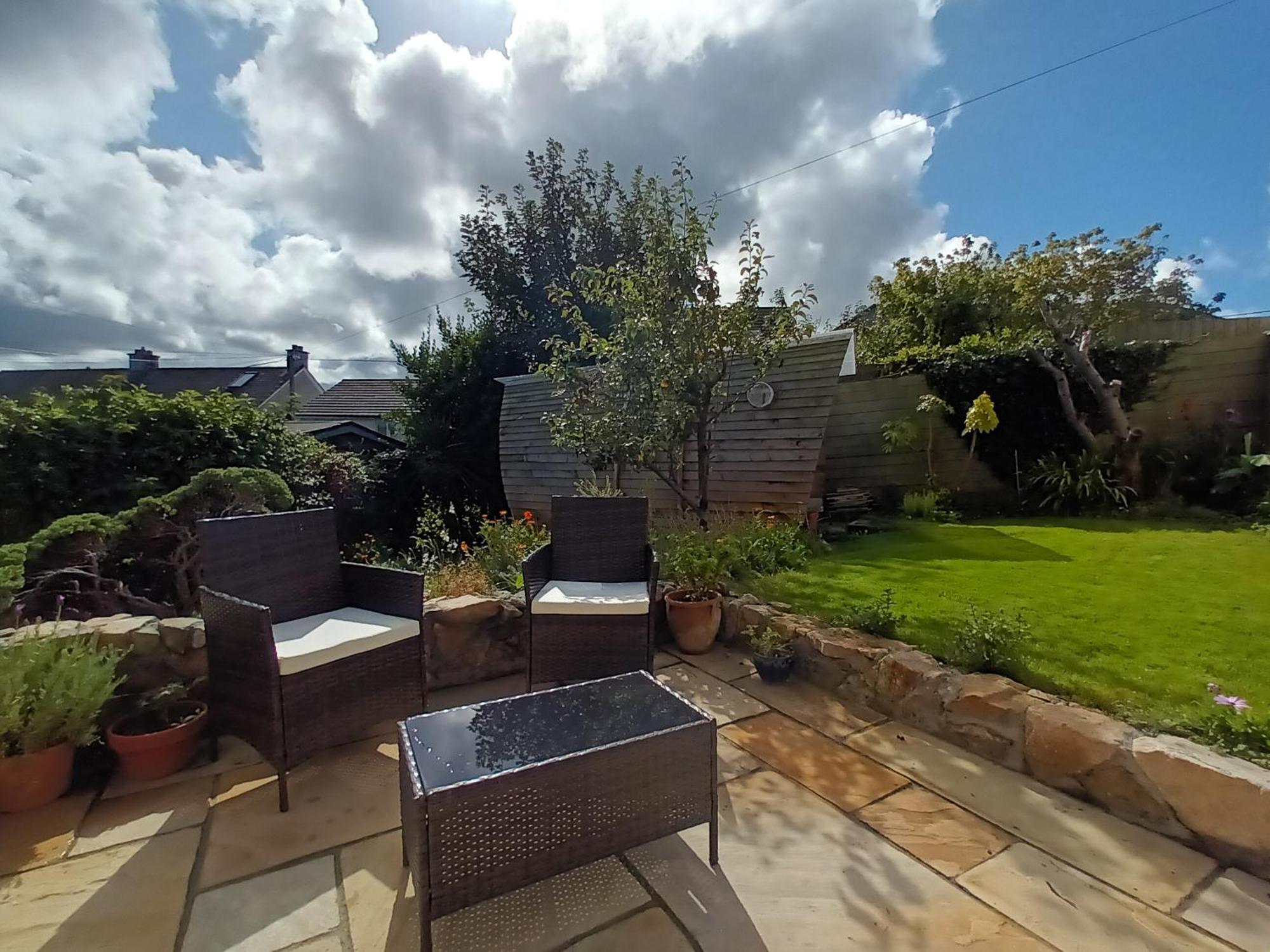 Sunrise! ~ 2 Bedrooms, Garden, Parking, Sea Views St Ives Kültér fotó